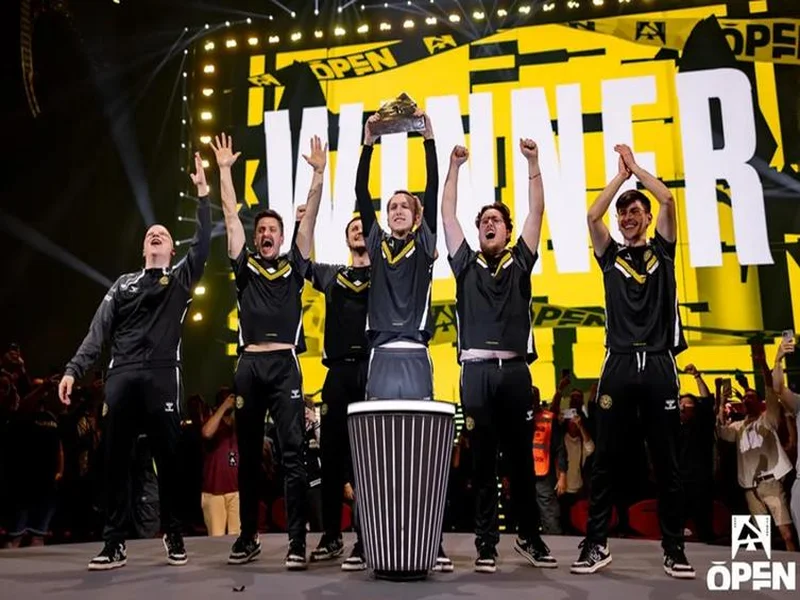 官宣：Astralis再次告别device、Magisk